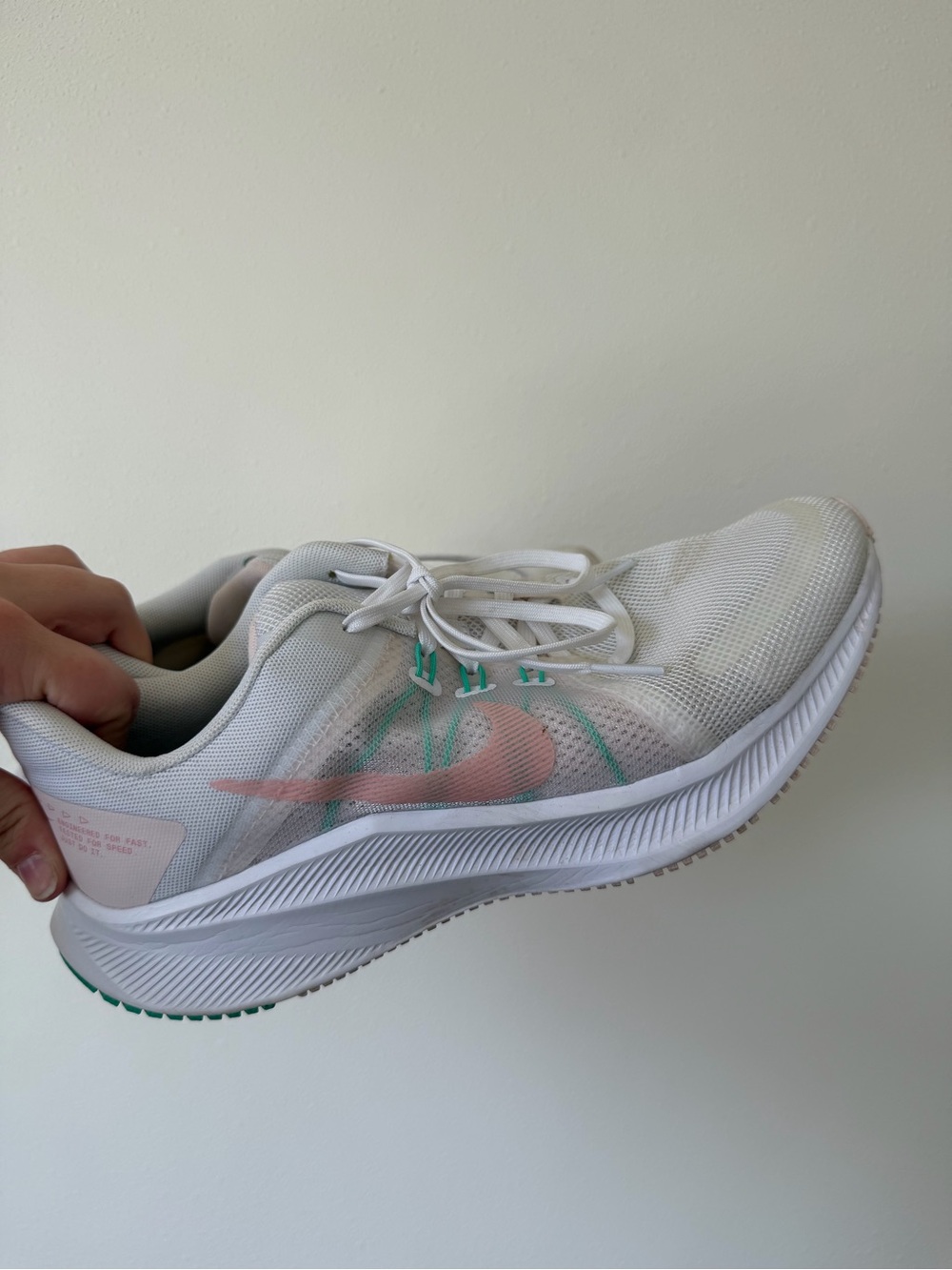 Women’s Nike Quest Sneakers Size 9